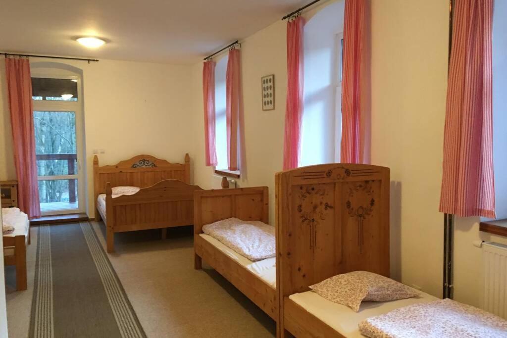 Villa Vykmanov Medenec Luaran gambar