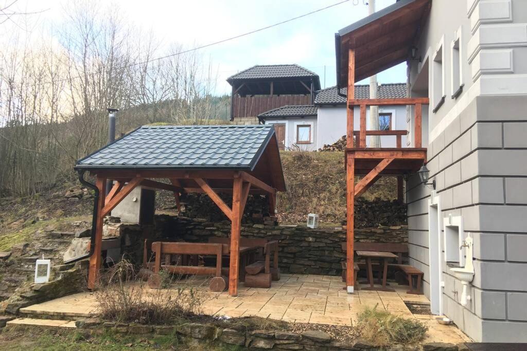 Villa Vykmanov Medenec Luaran gambar